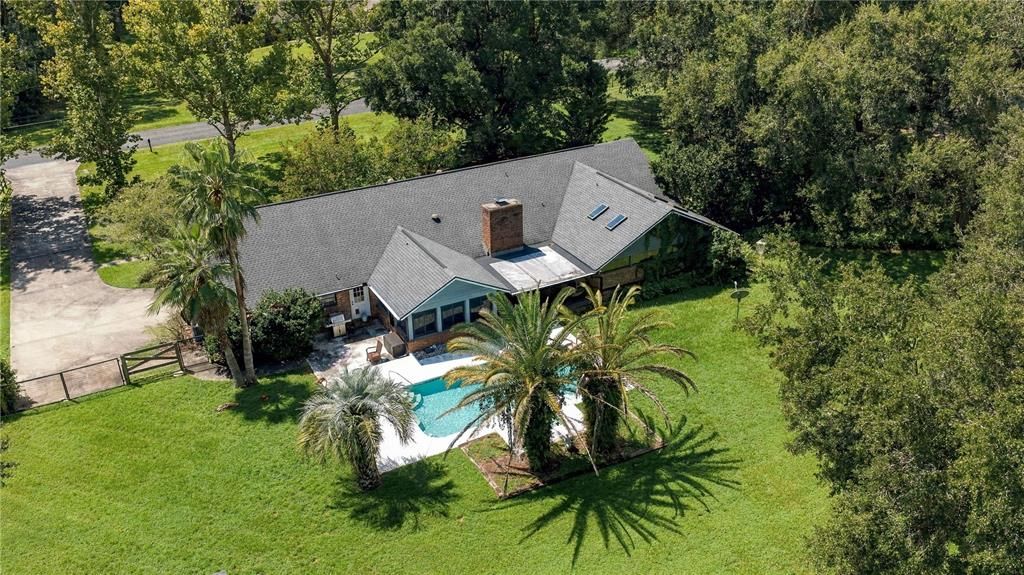 For Sale: $599,900 (4 beds, 2 baths, 3000 Square Feet)