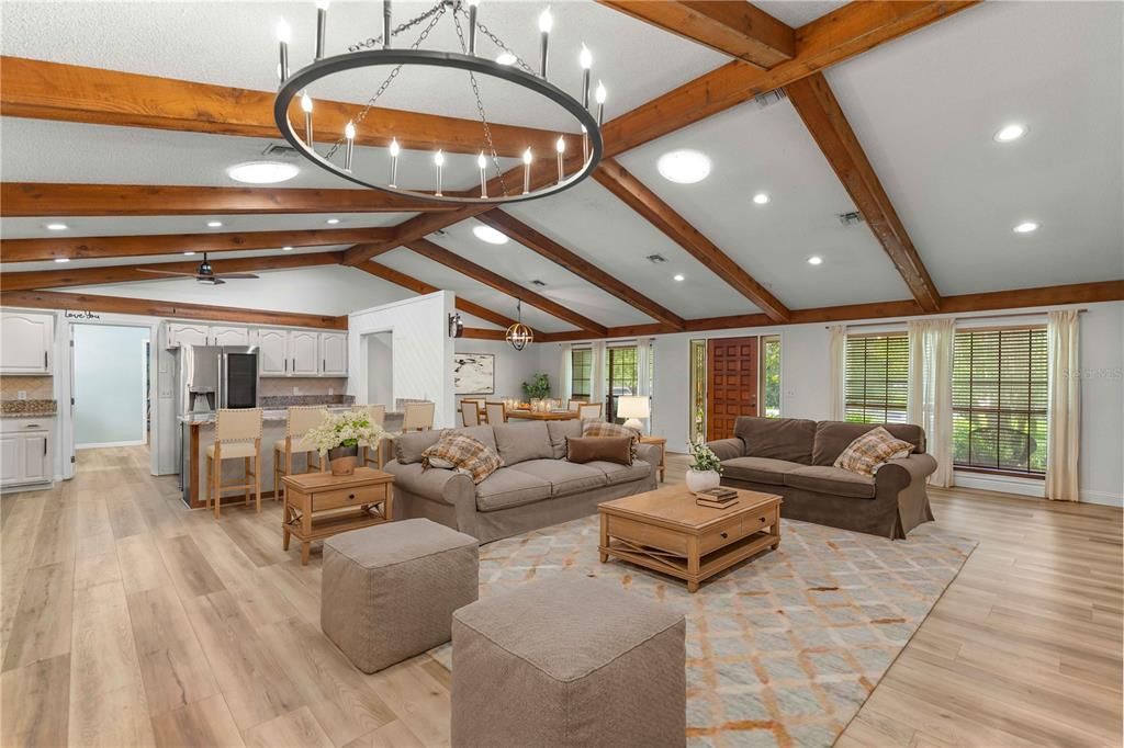 For Sale: $599,900 (4 beds, 2 baths, 3000 Square Feet)
