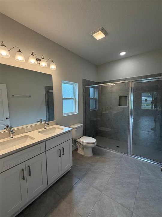 For Sale: $525,000 (6 beds, 0 baths, 2626 Square Feet)