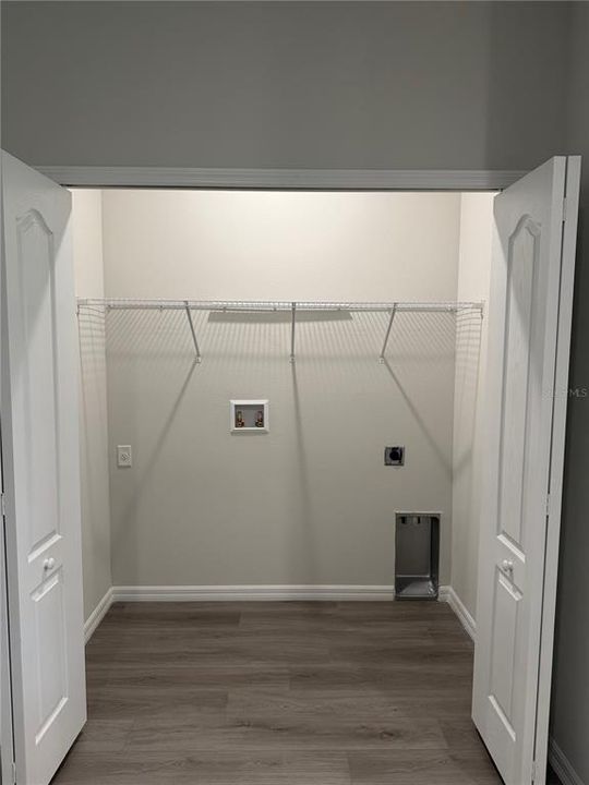 For Sale: $525,000 (6 beds, 0 baths, 2626 Square Feet)