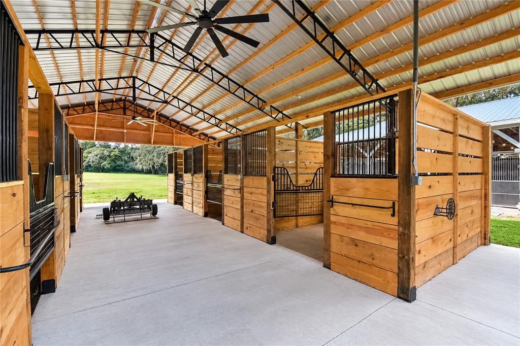 For Sale: $1,100,000 (2 beds, 2 baths, 1589 Square Feet)