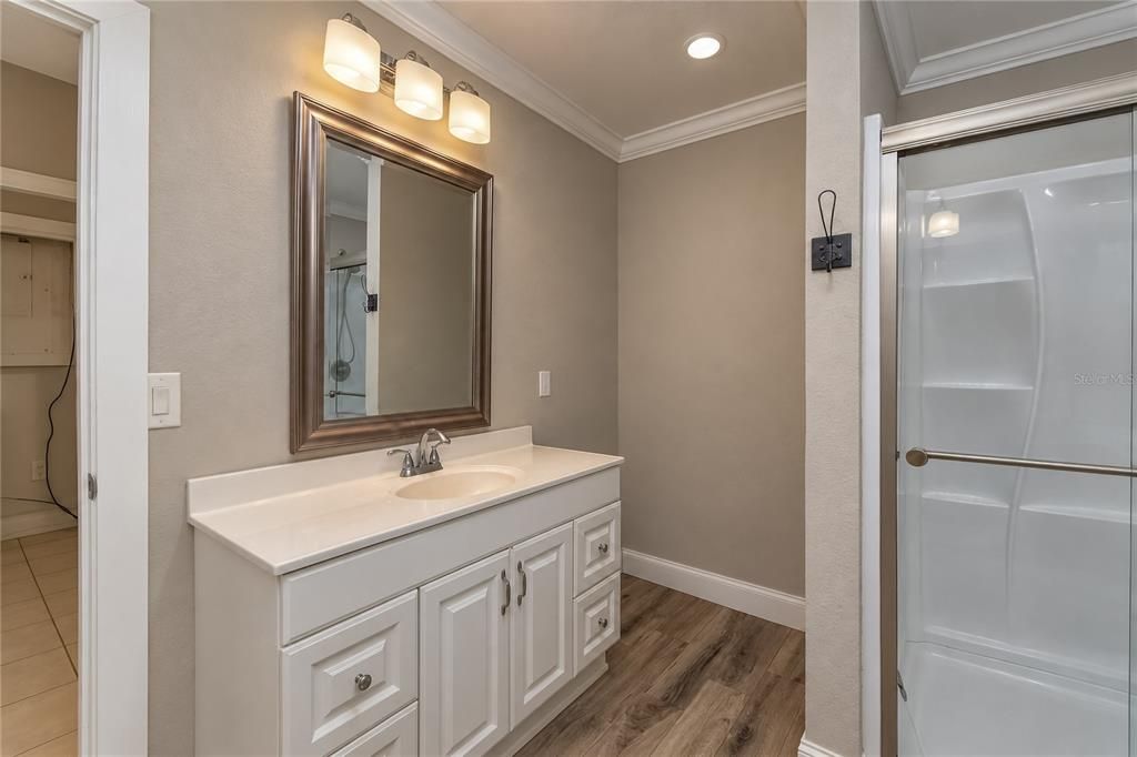 For Sale: $1,100,000 (2 beds, 2 baths, 1589 Square Feet)