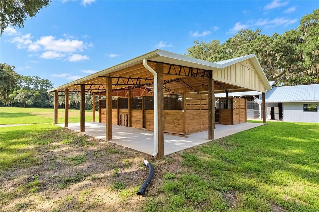 For Sale: $1,100,000 (2 beds, 2 baths, 1589 Square Feet)