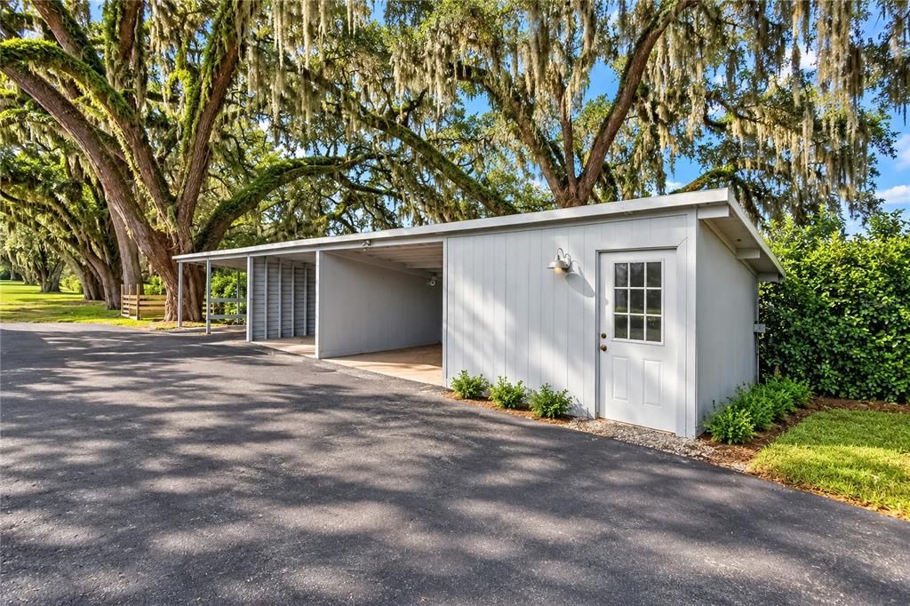 For Sale: $1,100,000 (2 beds, 2 baths, 1589 Square Feet)