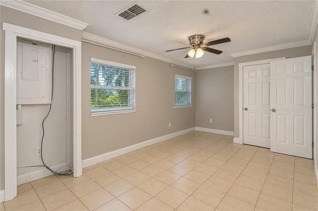For Sale: $1,100,000 (2 beds, 2 baths, 1589 Square Feet)