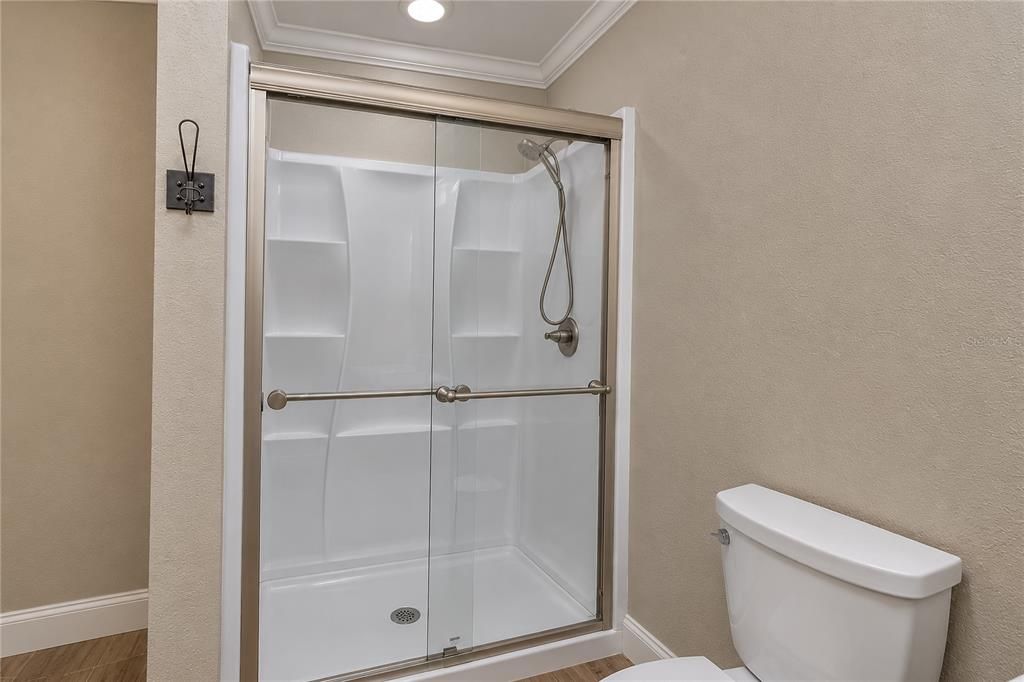 For Sale: $1,100,000 (2 beds, 2 baths, 1589 Square Feet)