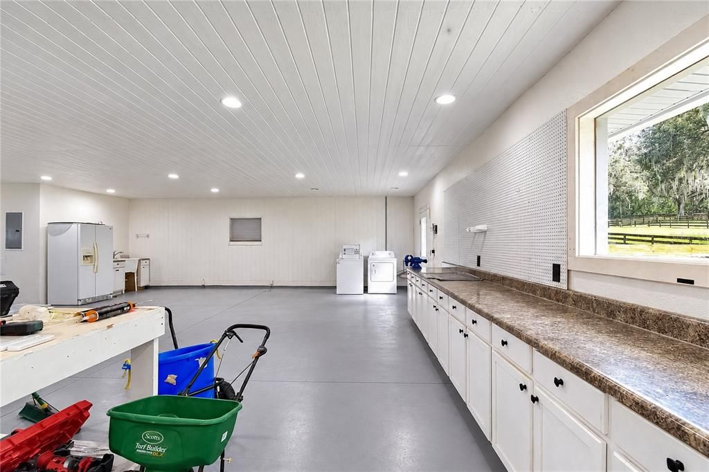 For Sale: $1,100,000 (2 beds, 2 baths, 1589 Square Feet)