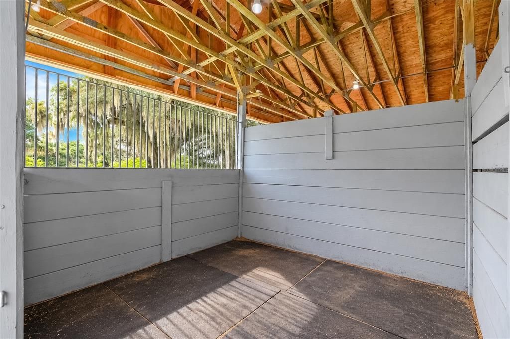 For Sale: $1,100,000 (2 beds, 2 baths, 1589 Square Feet)