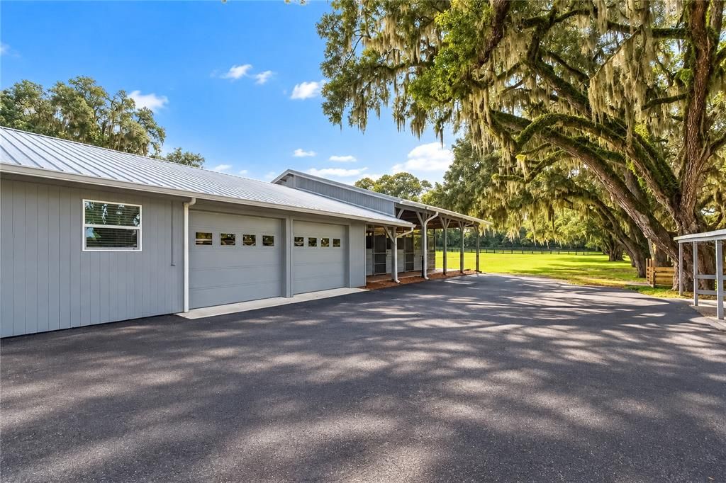 For Sale: $1,100,000 (2 beds, 2 baths, 1589 Square Feet)