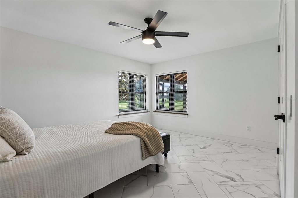 En Venta: $1,495,000 (3 camas, 2 baños, 2735 Pies cuadrados)