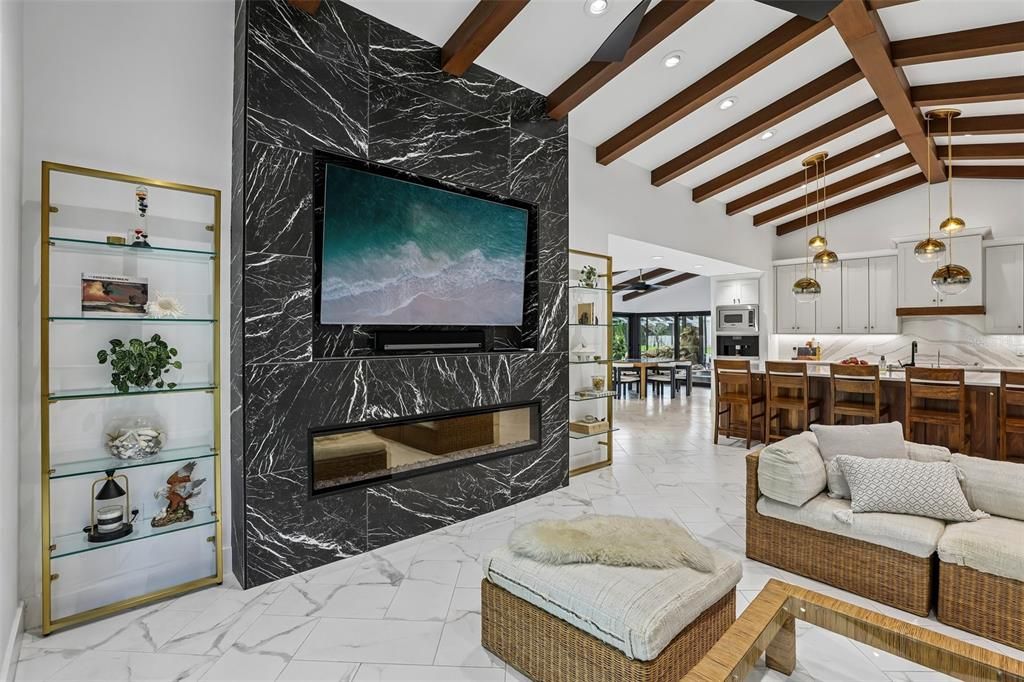 En Venta: $1,495,000 (3 camas, 2 baños, 2735 Pies cuadrados)