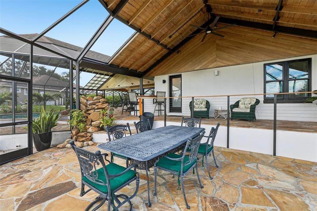 En Venta: $1,495,000 (3 camas, 2 baños, 2735 Pies cuadrados)