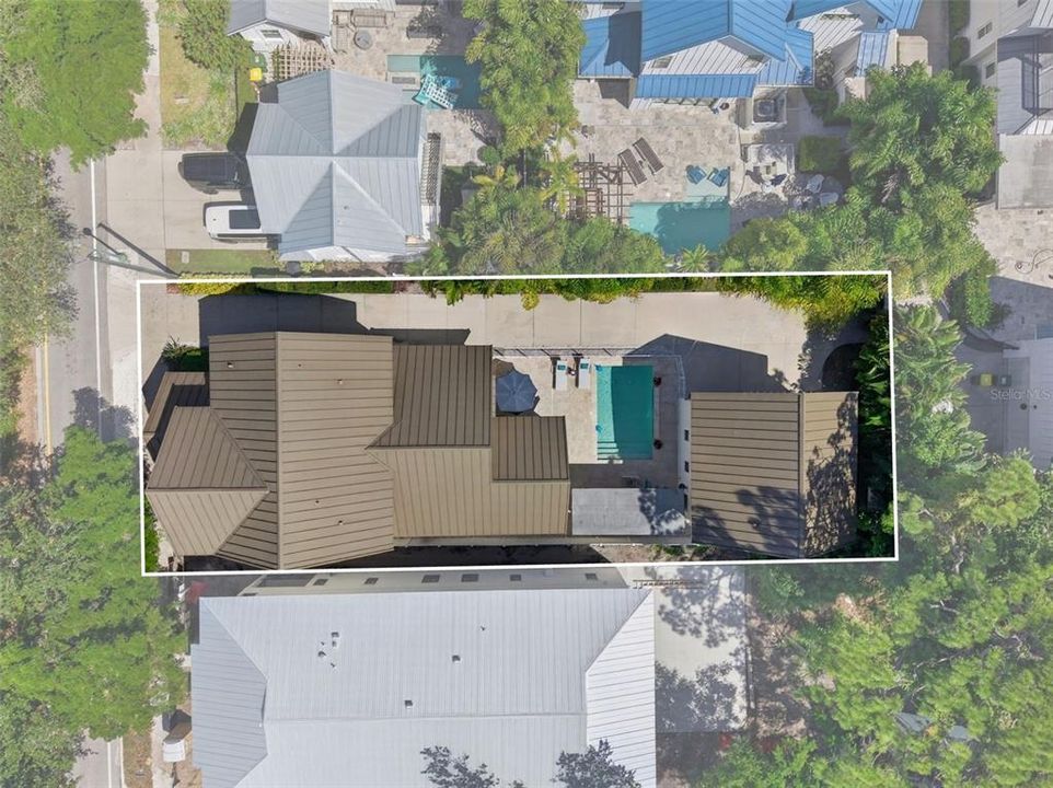 Active With Contract: $2,425,000 (4 beds, 4 baths, 2798 Square Feet)