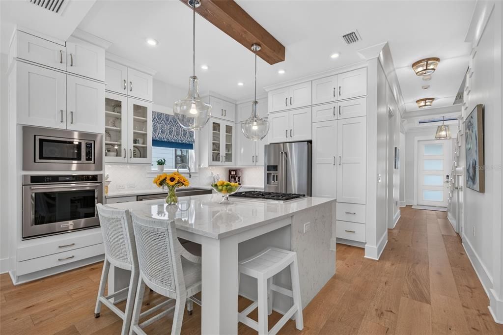 Active With Contract: $2,425,000 (4 beds, 4 baths, 2798 Square Feet)