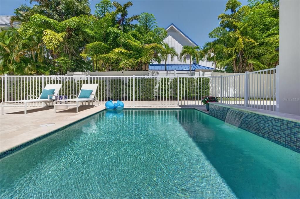 Active With Contract: $2,425,000 (4 beds, 4 baths, 2798 Square Feet)