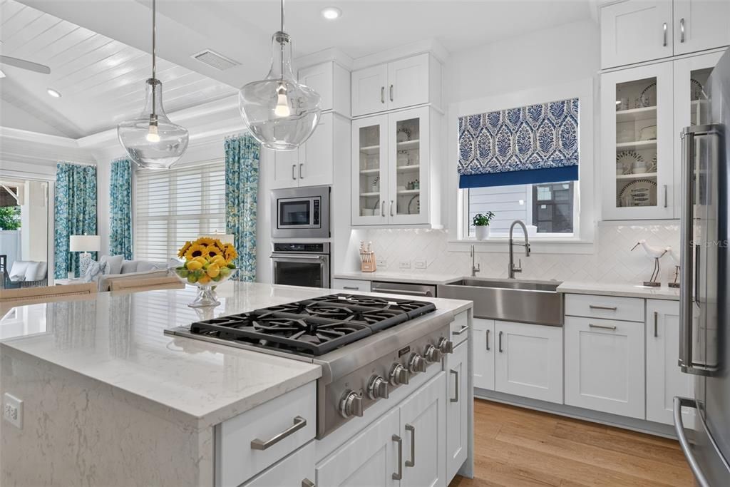Active With Contract: $2,425,000 (4 beds, 4 baths, 2798 Square Feet)