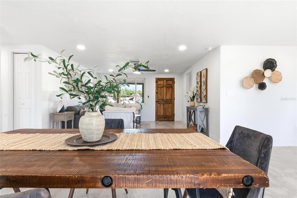 En Venta: $249,900 (3 camas, 2 baños, 1356 Pies cuadrados)
