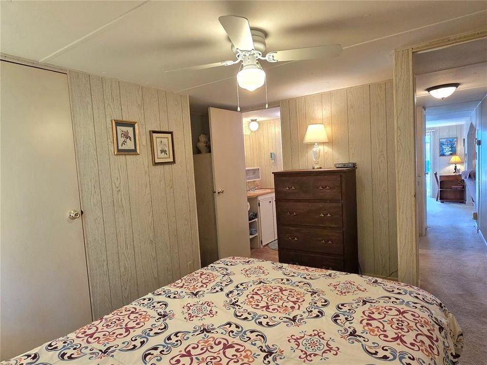 For Sale: $139,590 (2 beds, 2 baths, 864 Square Feet)