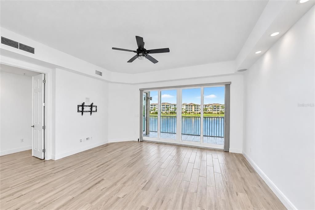 For Sale: $475,000 (2 beds, 2 baths, 1460 Square Feet)