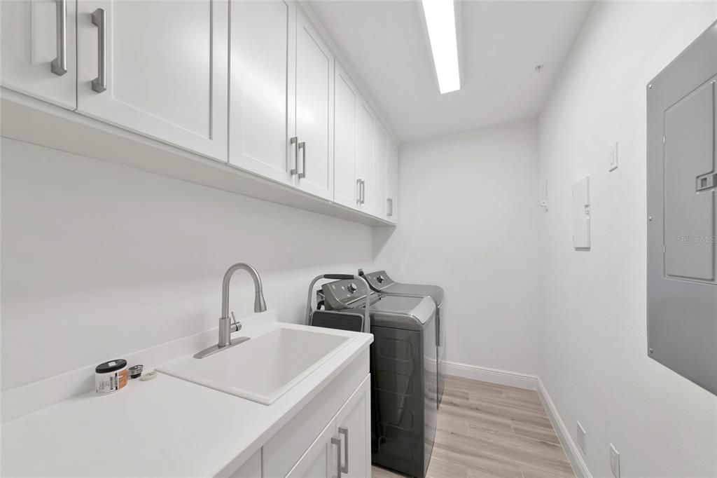 For Sale: $475,000 (2 beds, 2 baths, 1460 Square Feet)