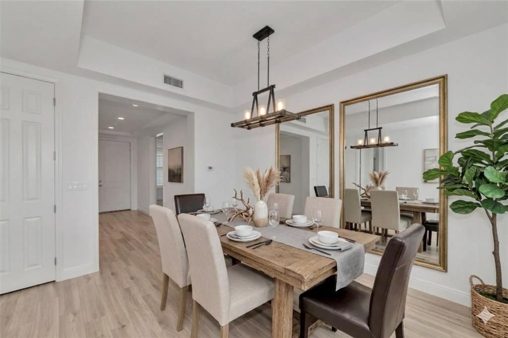 For Sale: $475,000 (2 beds, 2 baths, 1460 Square Feet)