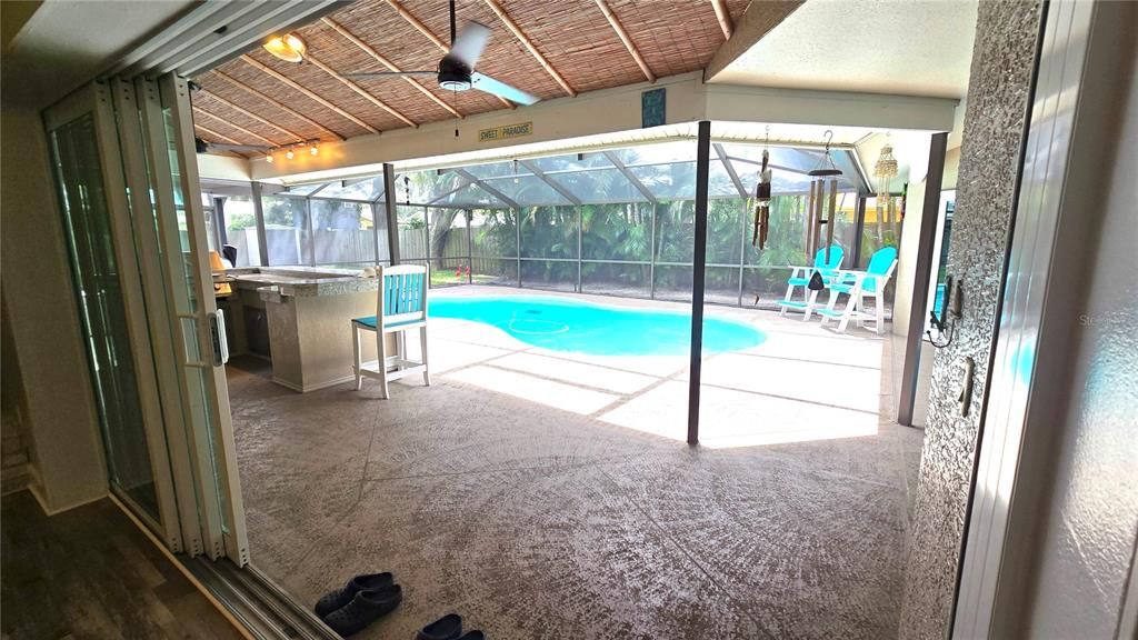 En Venta: $1,200,000 (4 camas, 3 baños, 2602 Pies cuadrados)