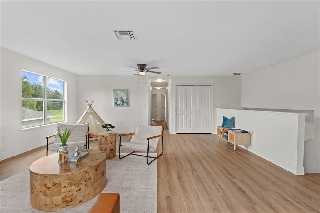 En Venta: $379,900 (4 camas, 2 baños, 2858 Pies cuadrados)