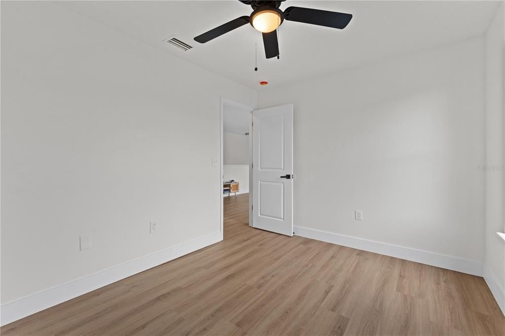 En Venta: $379,900 (4 camas, 2 baños, 2858 Pies cuadrados)