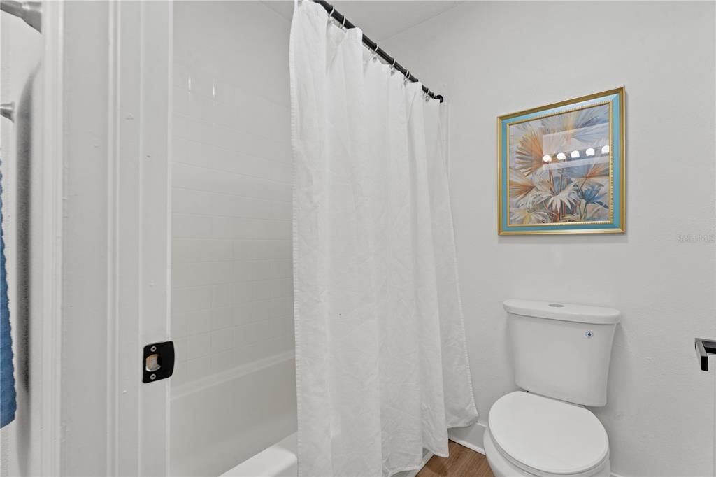 En Venta: $379,900 (4 camas, 2 baños, 2858 Pies cuadrados)