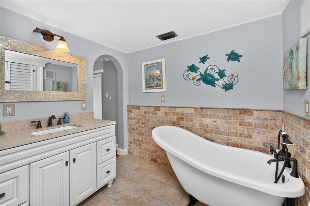 For Sale: $485,000 (3 beds, 2 baths, 1842 Square Feet)