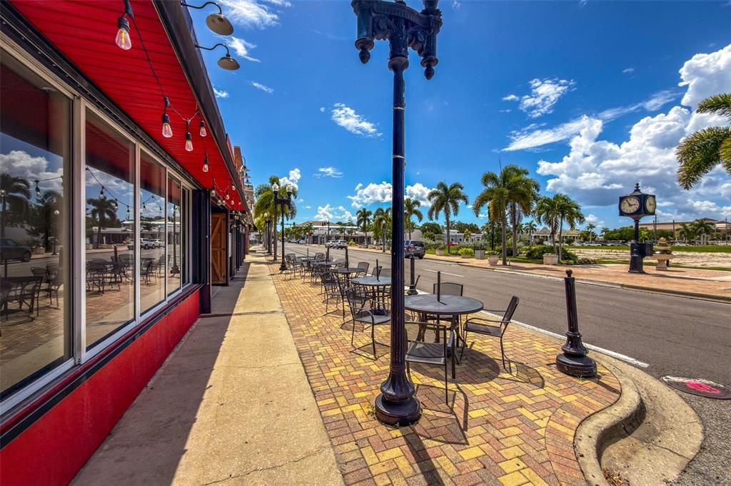 For Sale: $485,000 (3 beds, 2 baths, 1842 Square Feet)