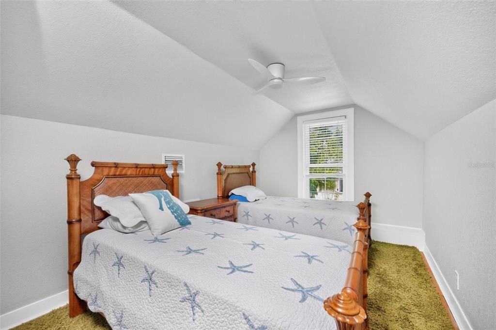 For Sale: $485,000 (3 beds, 2 baths, 1842 Square Feet)