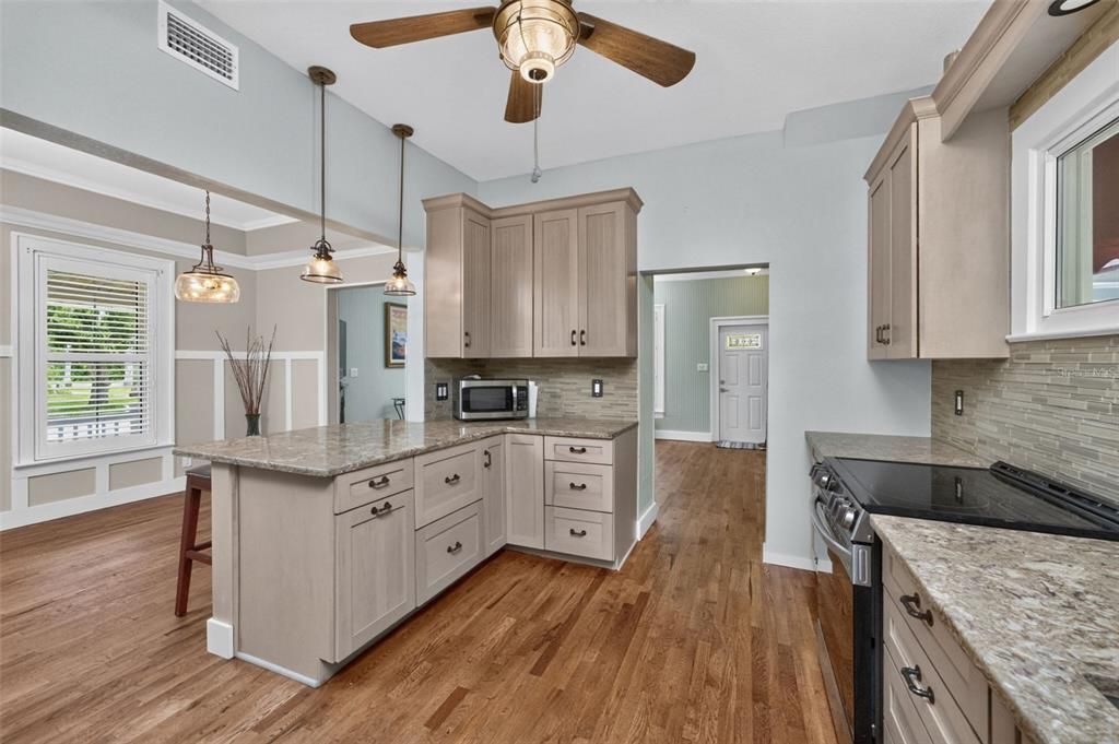 For Sale: $485,000 (3 beds, 2 baths, 1842 Square Feet)