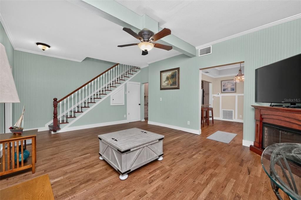 For Sale: $485,000 (3 beds, 2 baths, 1842 Square Feet)