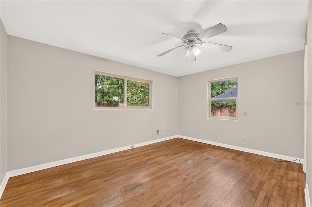 For Sale: $429,000 (3 beds, 2 baths, 1369 Square Feet)