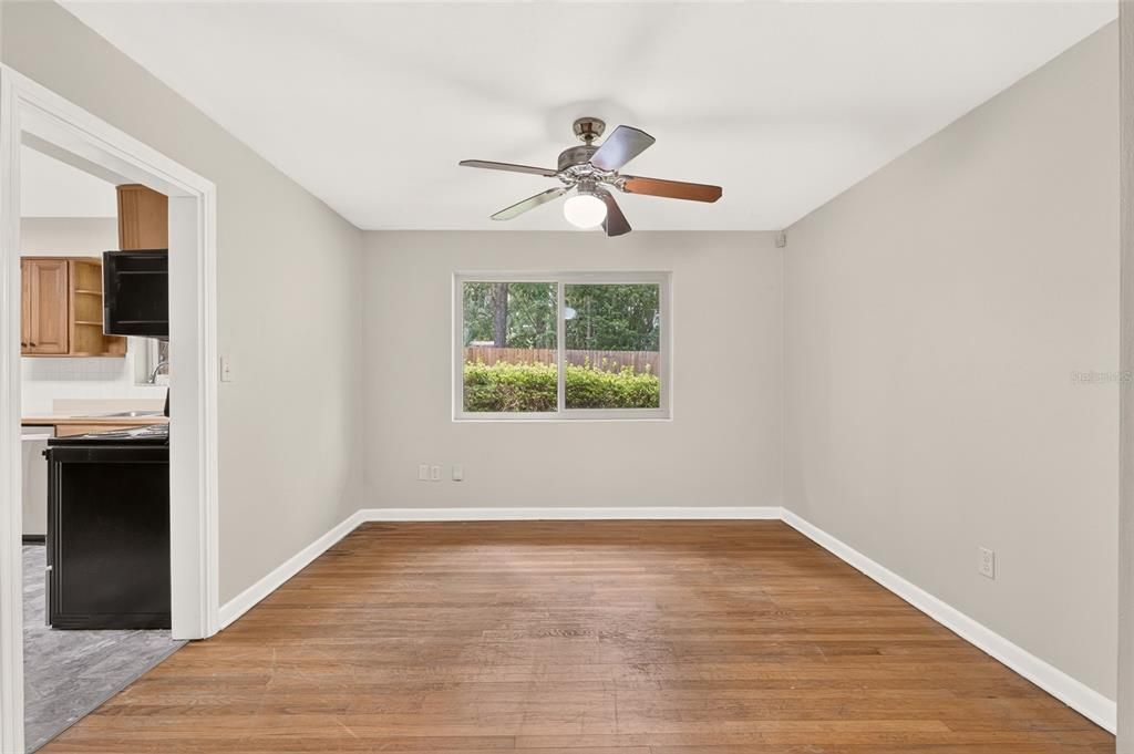 For Sale: $429,000 (3 beds, 2 baths, 1369 Square Feet)