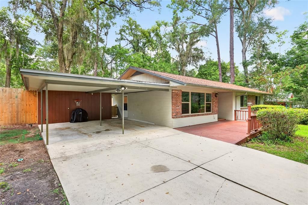 For Sale: $429,000 (3 beds, 2 baths, 1369 Square Feet)