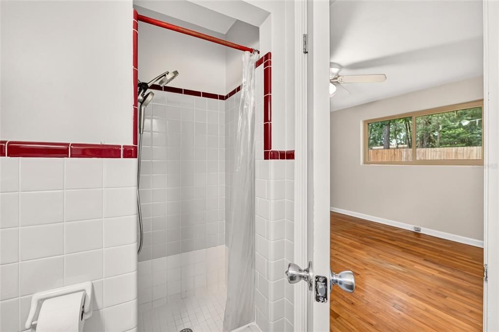 For Sale: $429,000 (3 beds, 2 baths, 1369 Square Feet)
