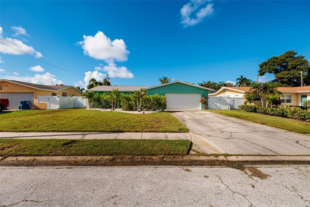 Activo con contrato: $599,999 (3 camas, 2 baños, 1421 Pies cuadrados)