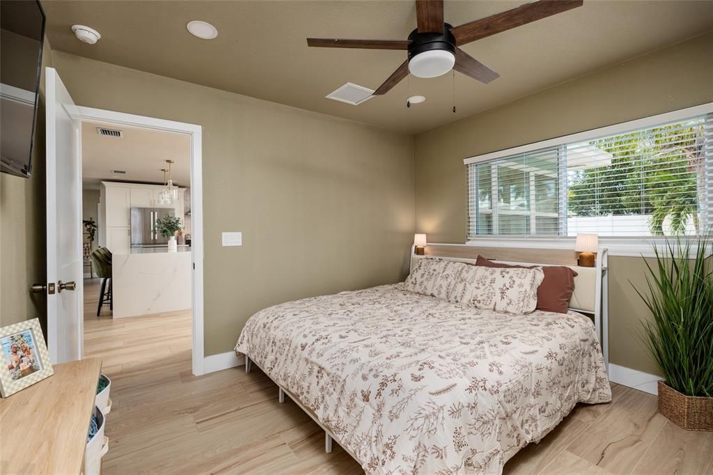 Activo con contrato: $599,999 (3 camas, 2 baños, 1421 Pies cuadrados)