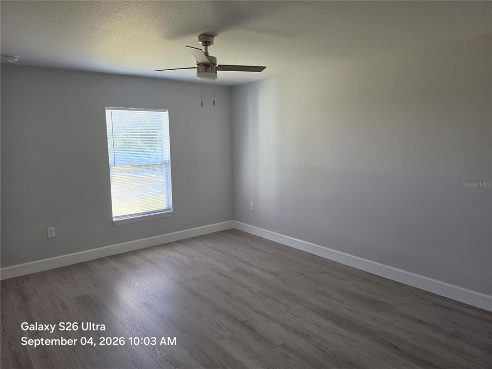 Activo con contrato: $279,000 (4 camas, 2 baños, 1625 Pies cuadrados)