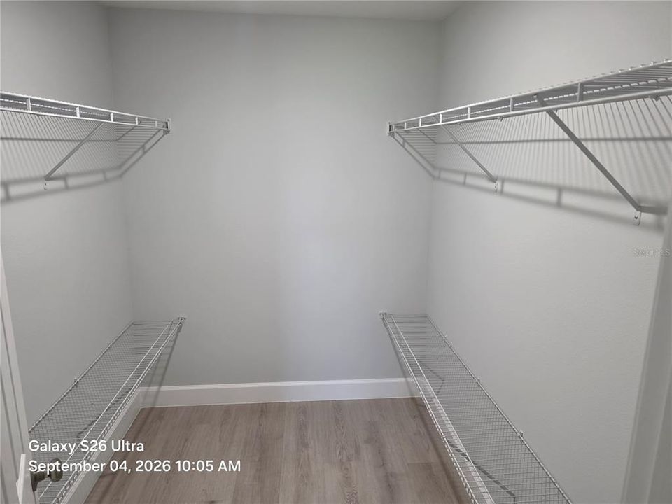 Activo con contrato: $279,000 (4 camas, 2 baños, 1625 Pies cuadrados)