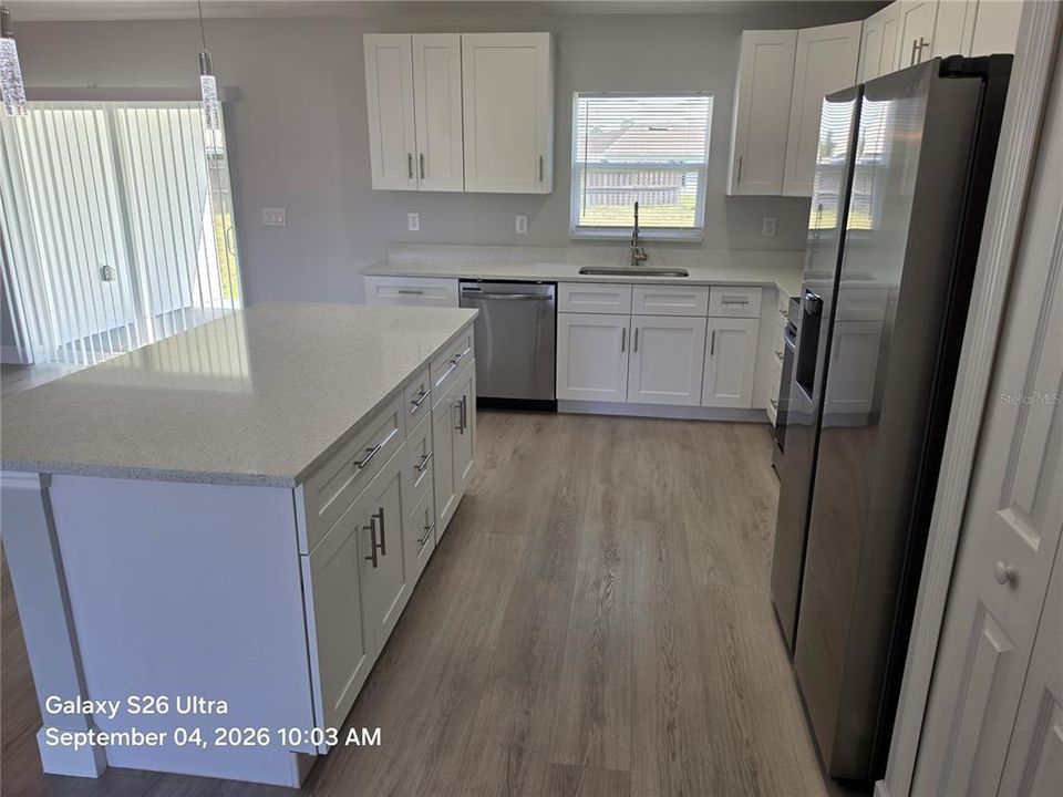 Activo con contrato: $279,000 (4 camas, 2 baños, 1625 Pies cuadrados)