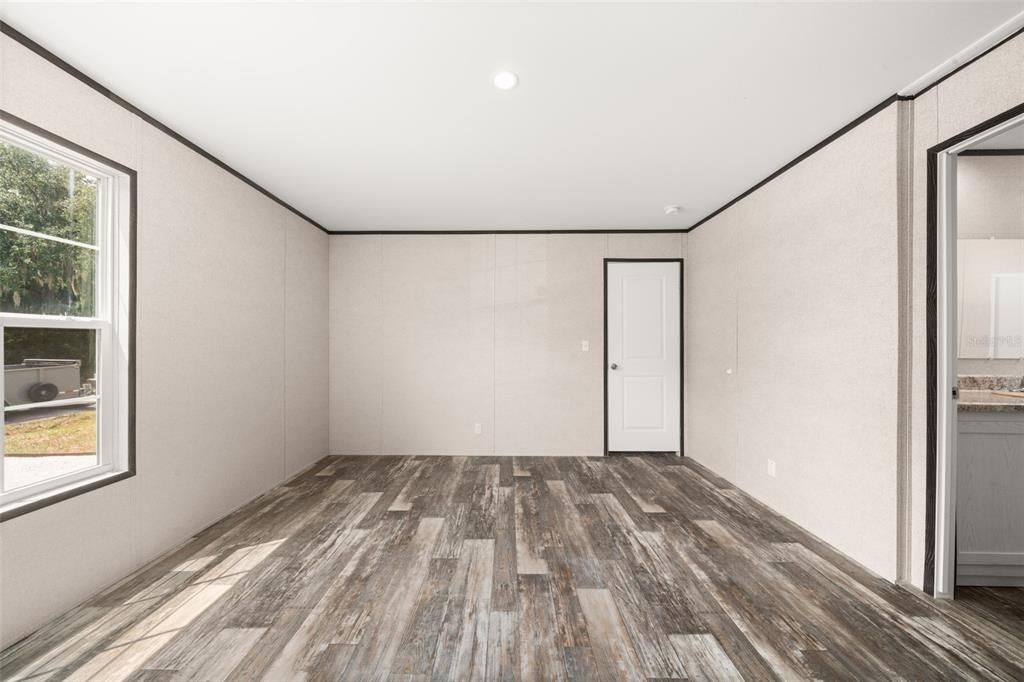 For Sale: $219,000 (3 beds, 2 baths, 1280 Square Feet)