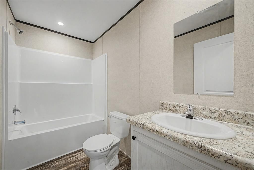 For Sale: $219,000 (3 beds, 2 baths, 1280 Square Feet)