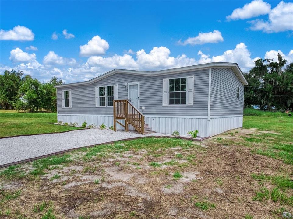For Sale: $219,000 (3 beds, 2 baths, 1280 Square Feet)