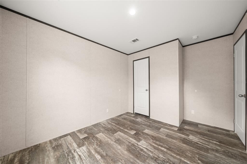 For Sale: $219,000 (3 beds, 2 baths, 1280 Square Feet)
