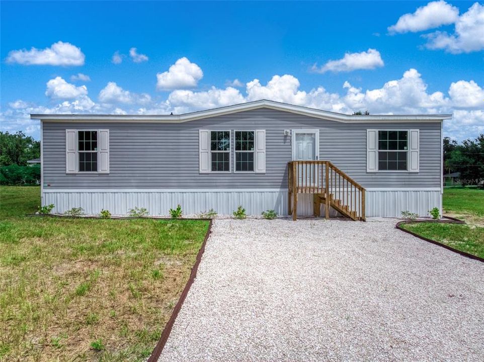 For Sale: $219,000 (3 beds, 2 baths, 1280 Square Feet)