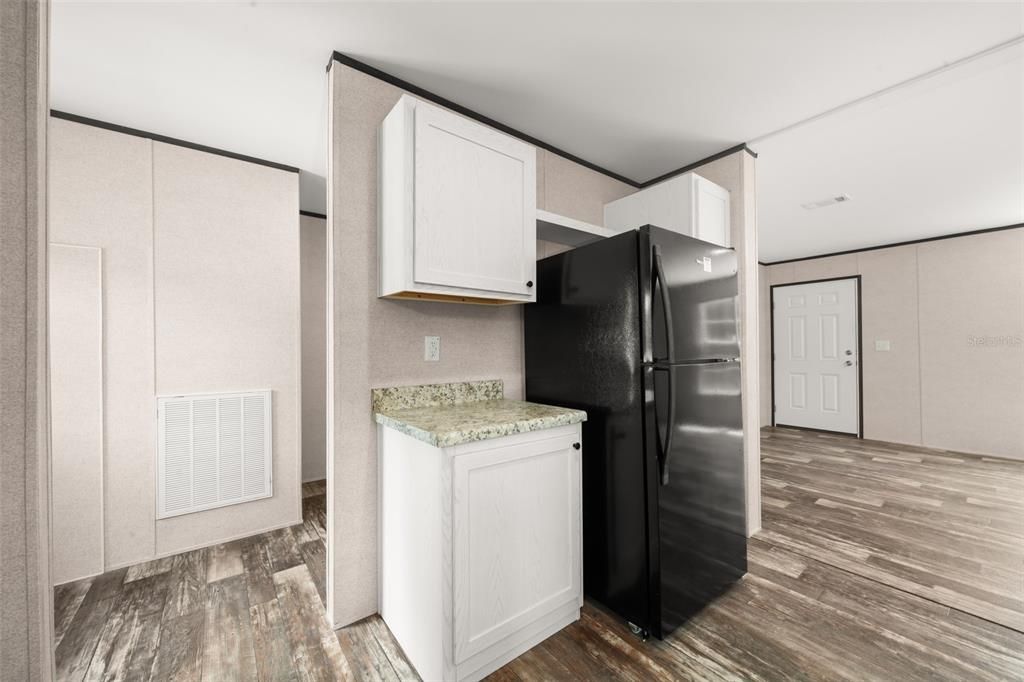 For Sale: $219,000 (3 beds, 2 baths, 1280 Square Feet)