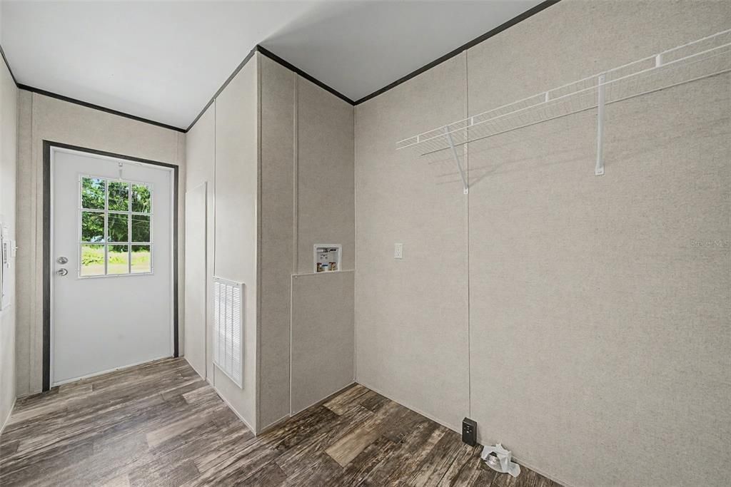 For Sale: $219,000 (3 beds, 2 baths, 1280 Square Feet)